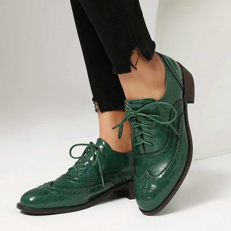 Oxford Brogue Leather - รองเท้าอ็อกซ์ฟอร์ดลายหินสำหรับผู้หญิง หนังแก้ว ปิดหัวรองเท้าแบบวิงทิป ผูกเชือก ส้นเตี้ย สไตล์วินเทจอังกฤษ