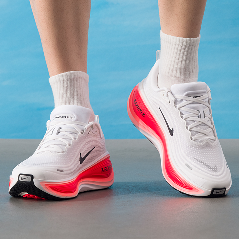 Men Shoes Size Nike - ไนกี้ โวเมโร พลัสรองเท้ากีฬาผู้ชายสำหรับฟิตเนส การฝึกวิ่งระยะไกล ระบบกันกระแทกที่สวมใส่สบาย ดูดซับแรงกระแทก