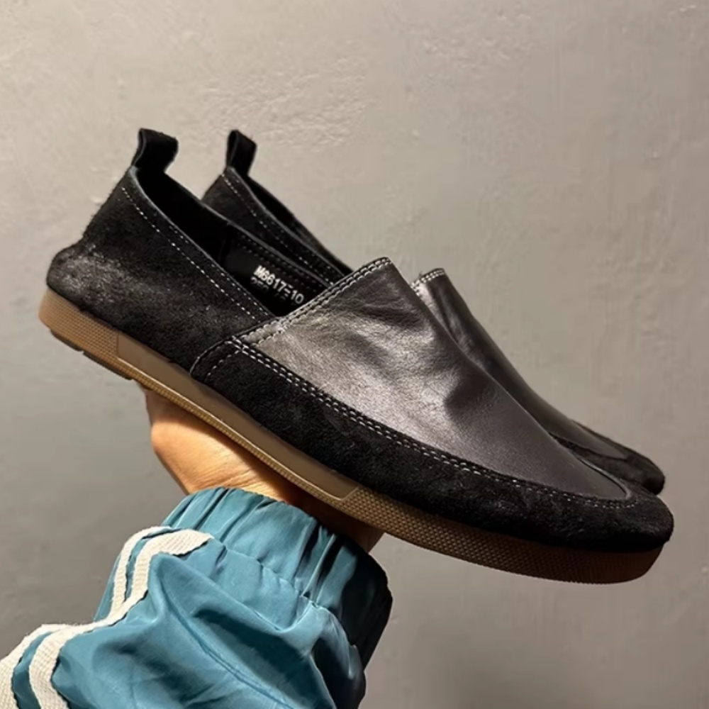Men Shoes Uk - รองเท้าลำลองหนังสไตล์ใหม่จากสหราชอาณาจักร ดีไซน์ด้วยหนังนุ่มและพื้นรองเท้านุ่ม เหมาะสำหรับเท้าเล็กๆ