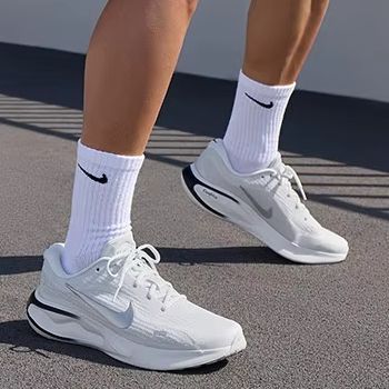 Men Shoes Size Nike - ไนกี้ FN0228-122 รองเท้าวิ่งผู้ชาย สีขาว เงิน ดำ