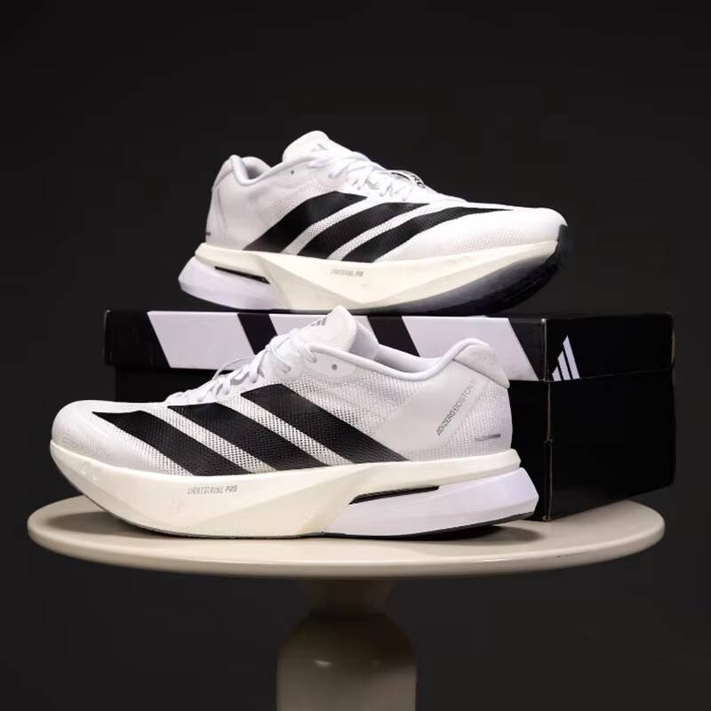 รองเท้าวิ่งสำหรับผู้ชายรุ่น JS - Men Shoes Running Adidas บทวิจารณ์และราคา