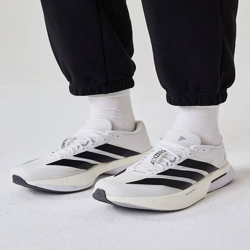 รองเท้าวิ่งสำหรับผู้ชายรุ่น JS - Men Shoes Running Adidas บทวิจารณ์และราคา