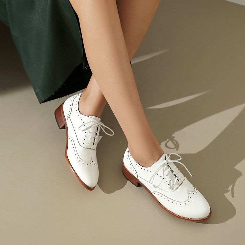 รองเท้าอ็อกซ์ฟอร์ดแบบ Brogue ส - Oxford Brogue Leather บทวิจารณ์และราคา