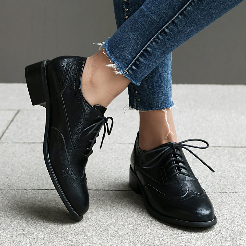 รองเท้าอ็อกซ์ฟอร์ดแบบ Brogue ส - Oxford Brogue Leather บทวิจารณ์และราคา