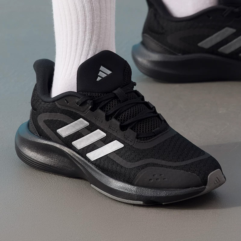 รองเท้าวิ่งผู้ชาย Adidas ของแท - Men Shoes Running Adidas บทวิจารณ์และราคา