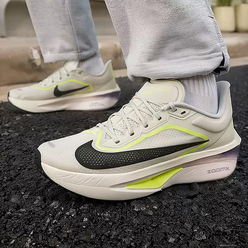 รองเท้าวิ่งผู้ชาย Nike รุ่น ZO - Men Shoes Size Nike บทวิจารณ์และราคา